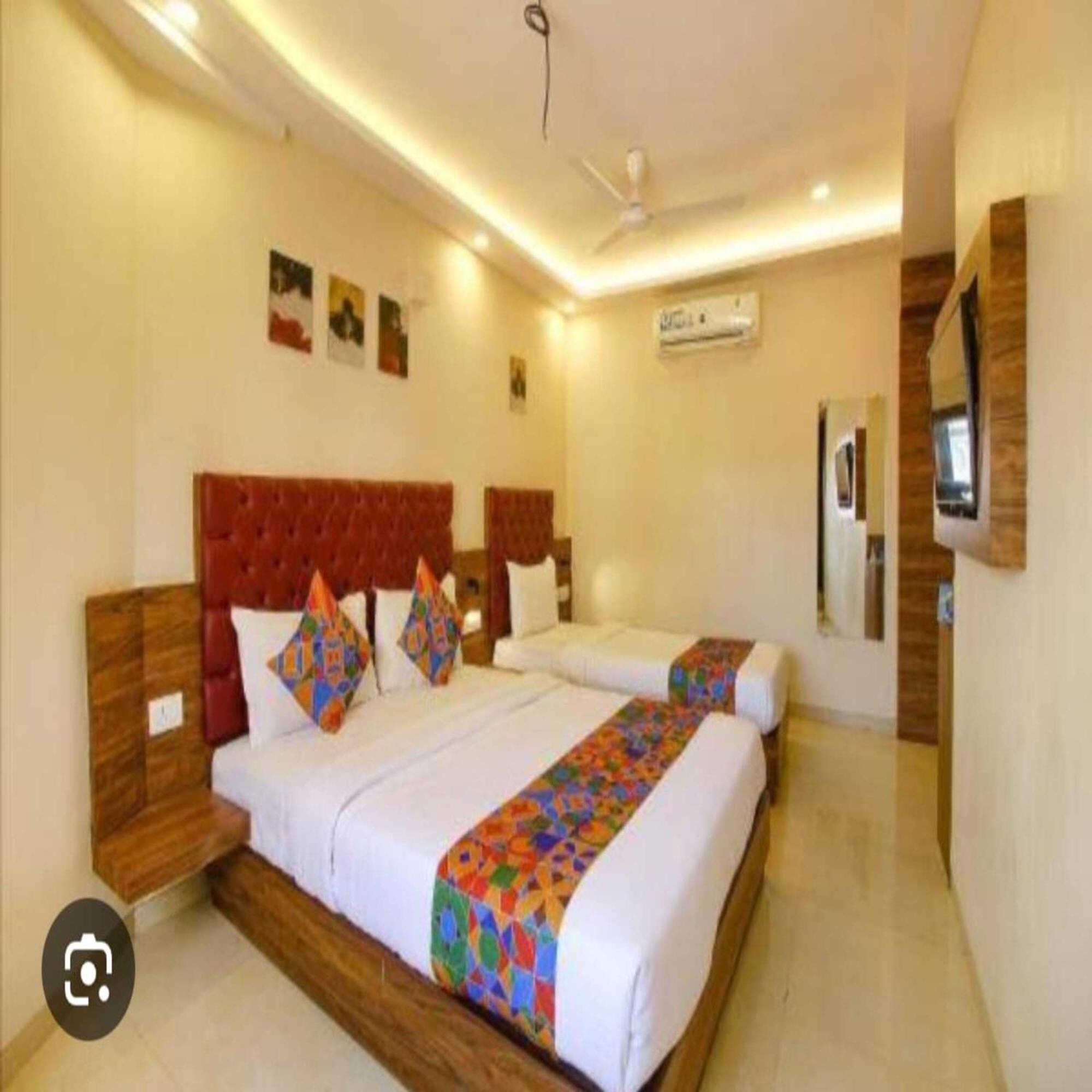 Hotel Elegant - Mohammed Ali Road Mumbai Bagian luar foto