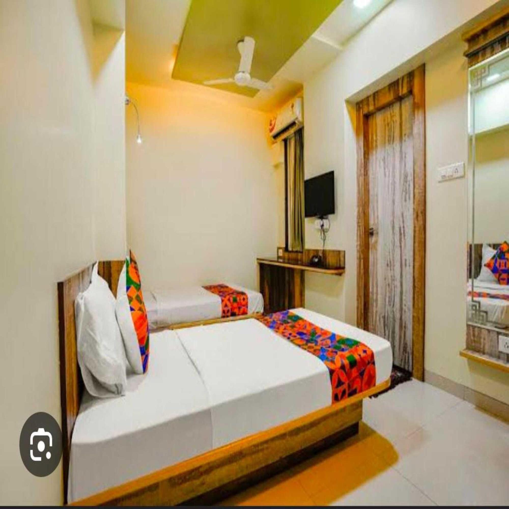 Hotel Elegant - Mohammed Ali Road Mumbai Bagian luar foto