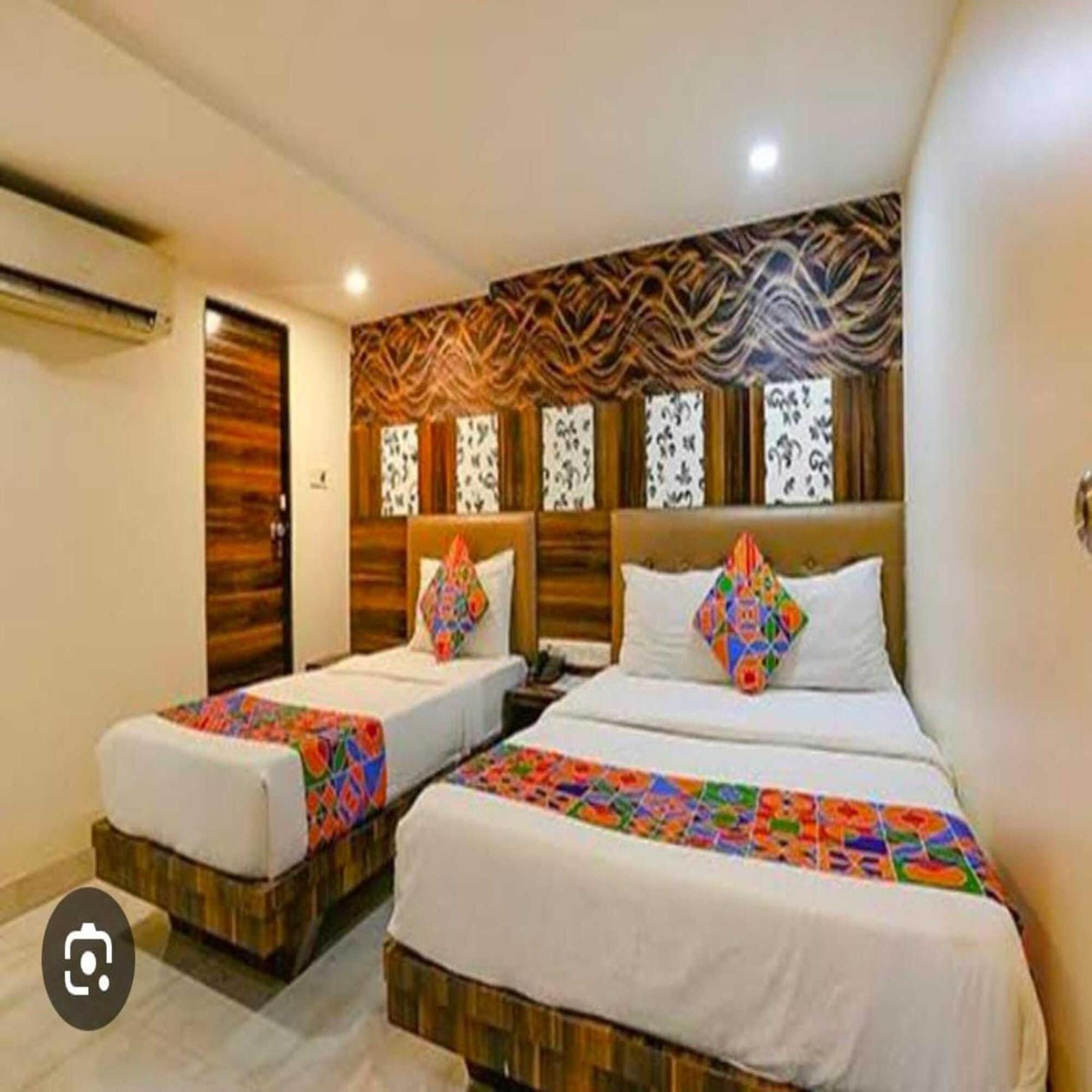 Hotel Elegant - Mohammed Ali Road Mumbai Bagian luar foto