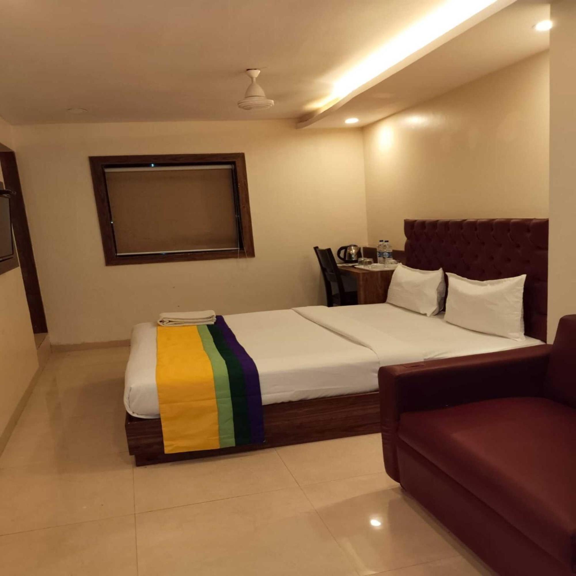 Hotel Elegant - Mohammed Ali Road Mumbai Bagian luar foto