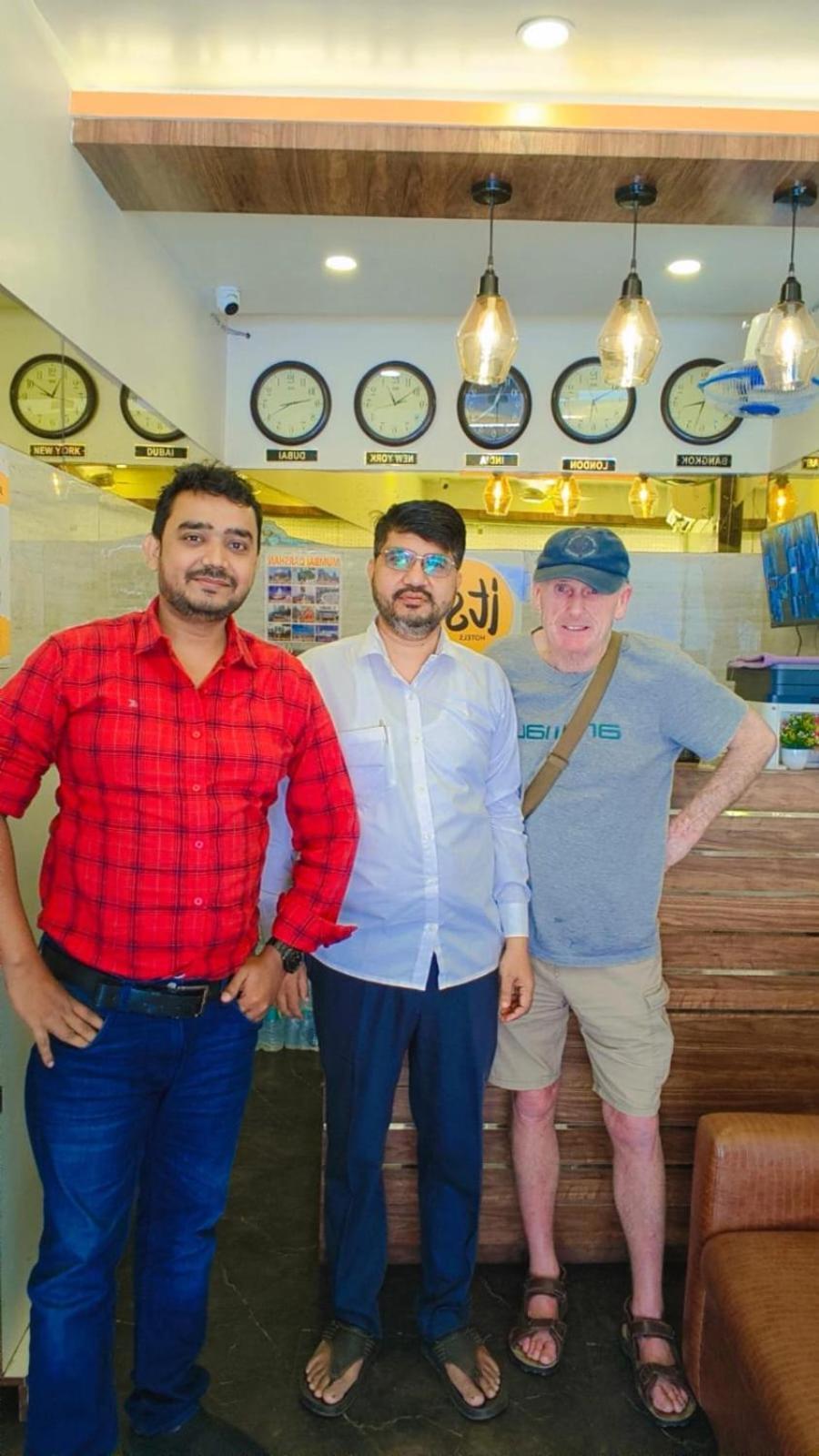 Hotel Elegant - Mohammed Ali Road Mumbai Bagian luar foto